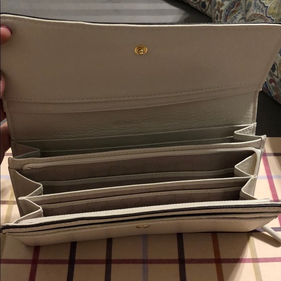 Michael Kors Wallet - Picture 3 of 3